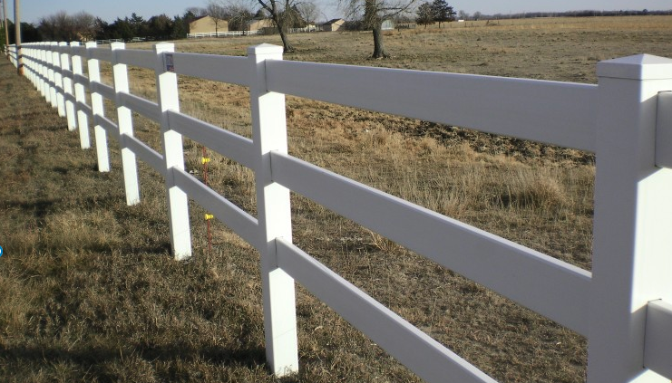 The Beauty and Benefits of Vinyl Ranch Rail Fencing - The American