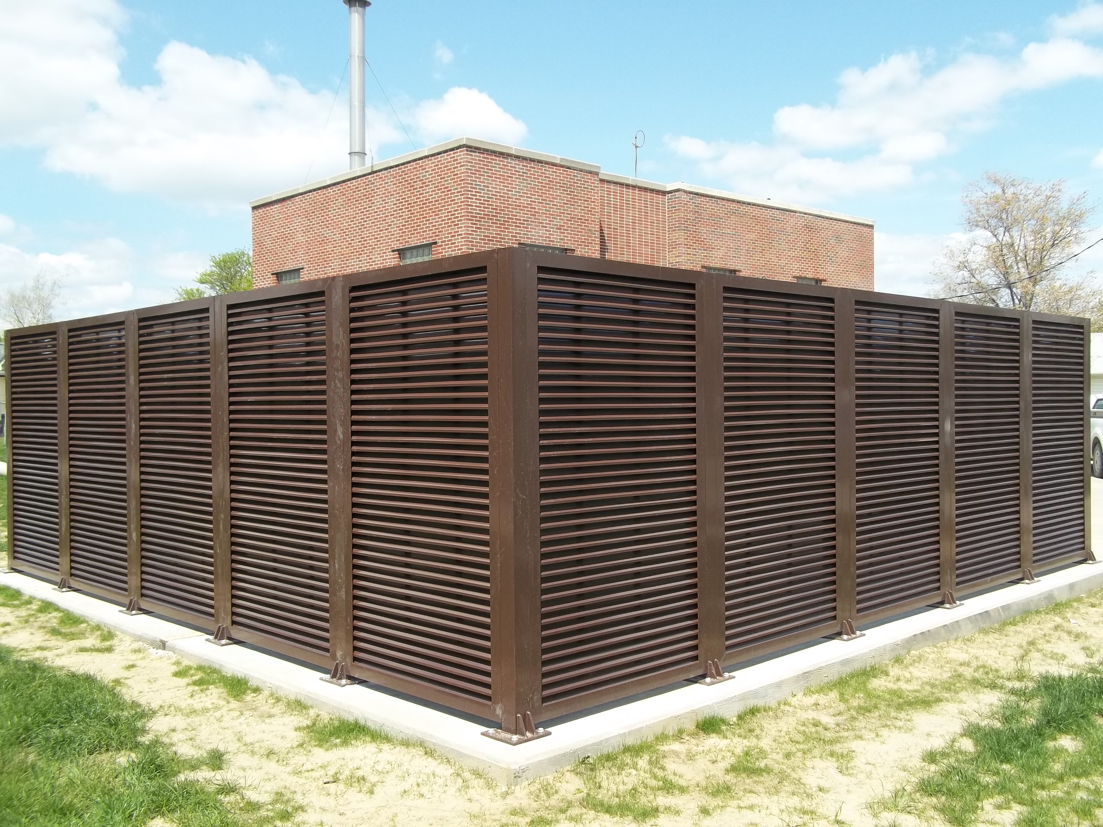 Commercial brown louvered fence