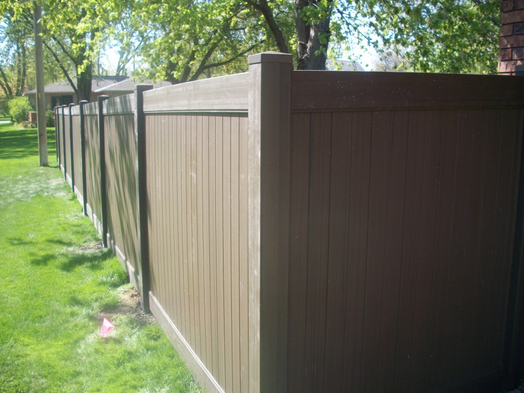 Chestnut vinyl fencing