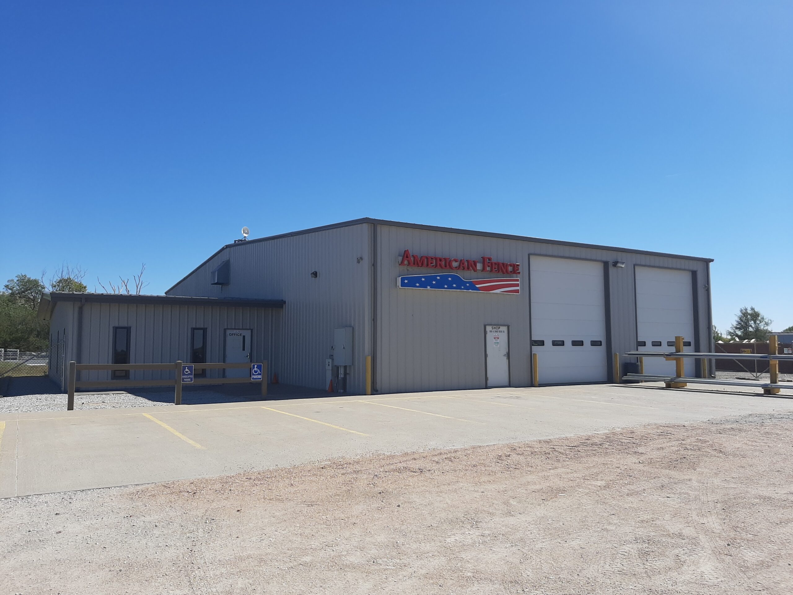 American Fence Company of Kearney, Nebraska – Fence company serving  Kearney, Nebraska and nearby communities.